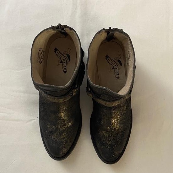 NWT Freebird ankle boots black and gold distressed by Steven Phlow. Size six - Picture 4 of 7